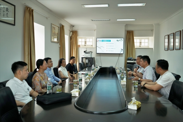 1688712433933456.jpg 640(座谈会现场).jpg