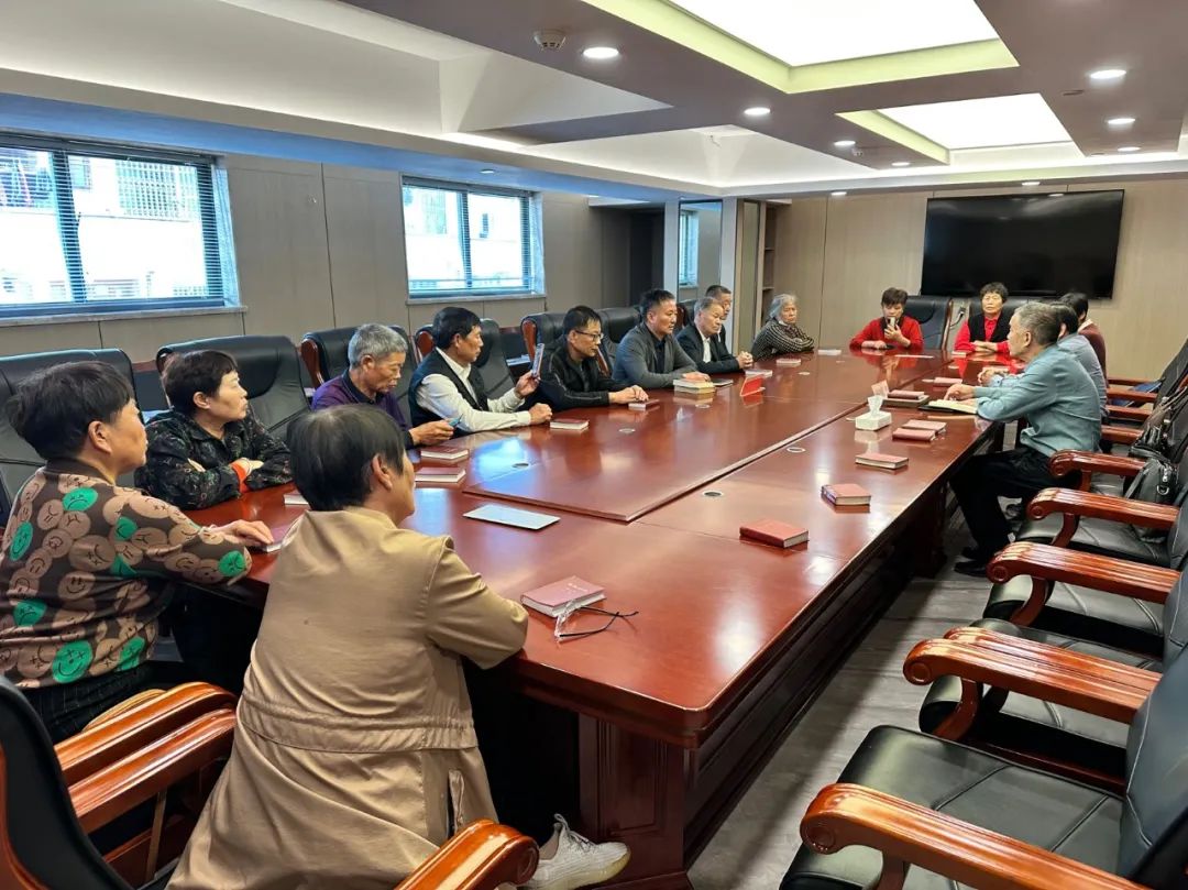 1697504786901614.jpg 640.jpg