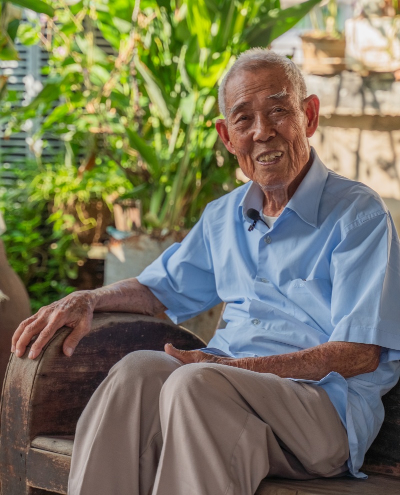 1697775923630543.jpg 梁保罗牧师近照.jpg