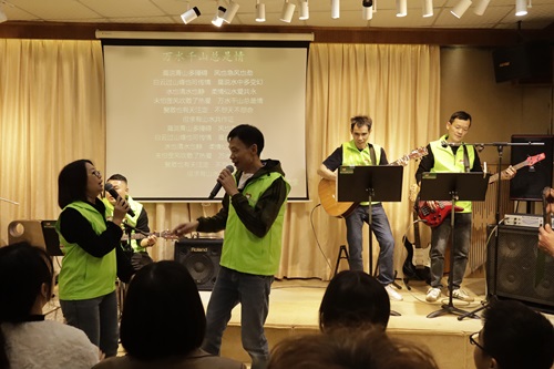 1702868472417223.jpg 万水千山总是情.JPG