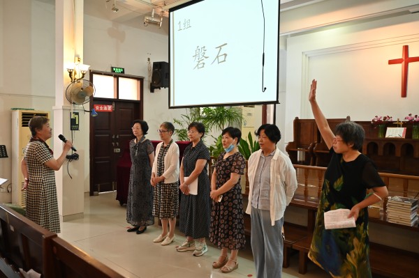 1721029873692432.jpg 经文竞赛现场 - 副本.jpg