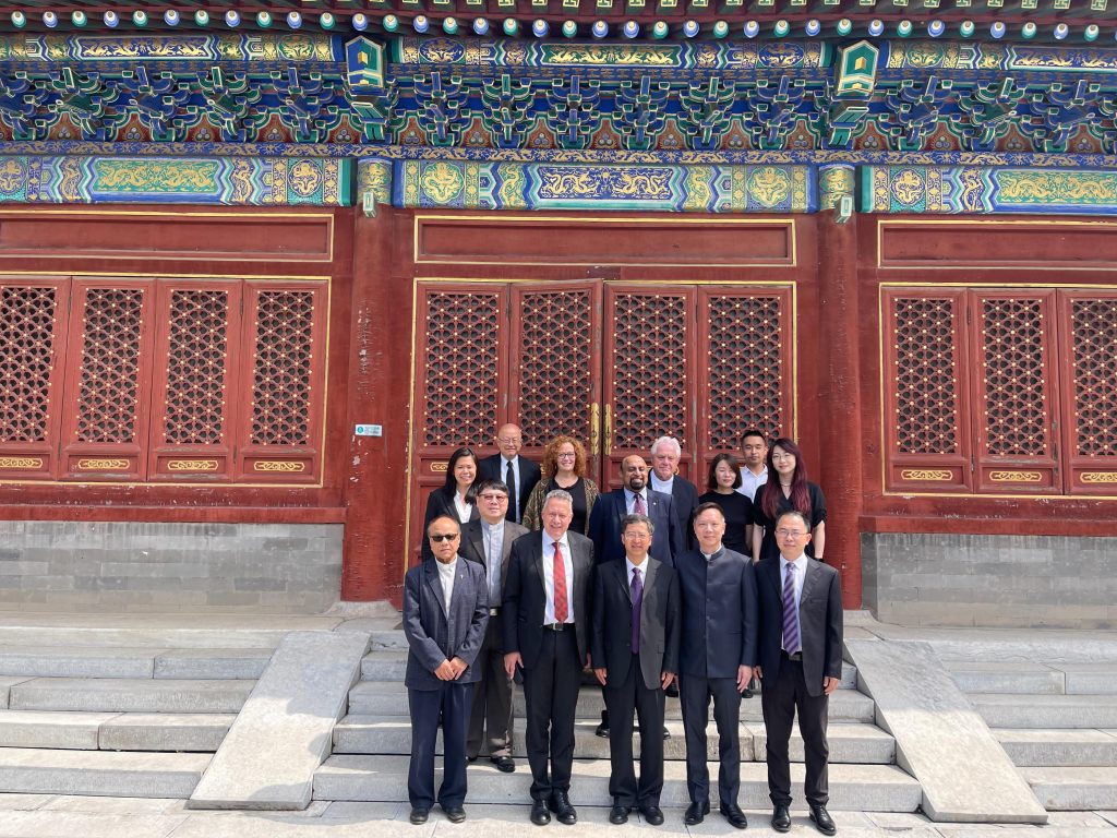 1724124546272715.jpg WEA代表团与国家宗教局官员在醇亲王府.jpg