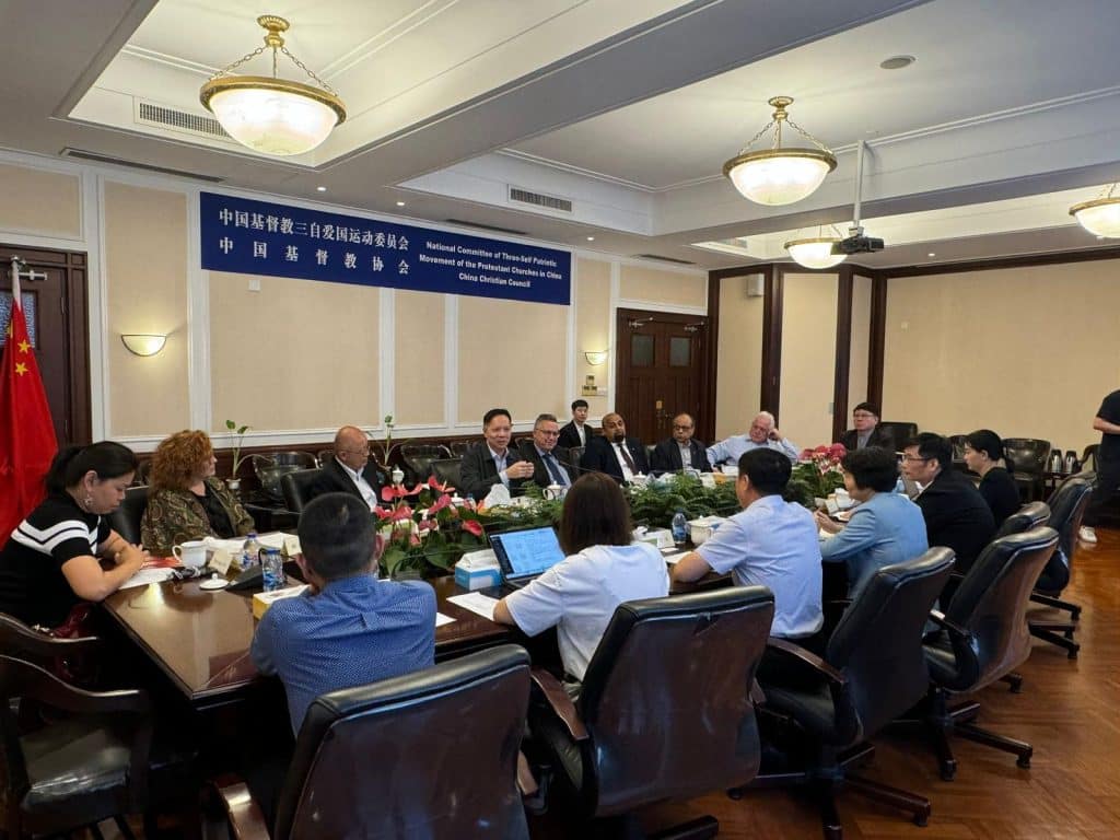 1724124726367981.jpg WEA代表团在上海访问全国两会.jpg