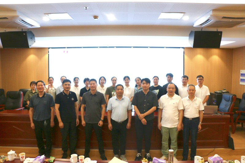 1726128624915568.jpg 合影_副本.jpg