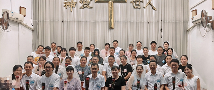 1753847493215084.jpg 合影.jpg