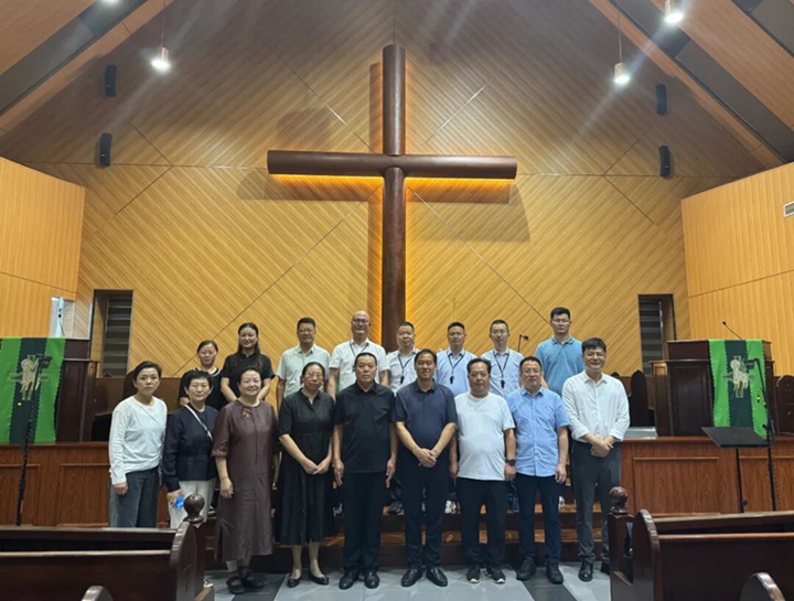 1756697075963689.jpg 合影.jpg