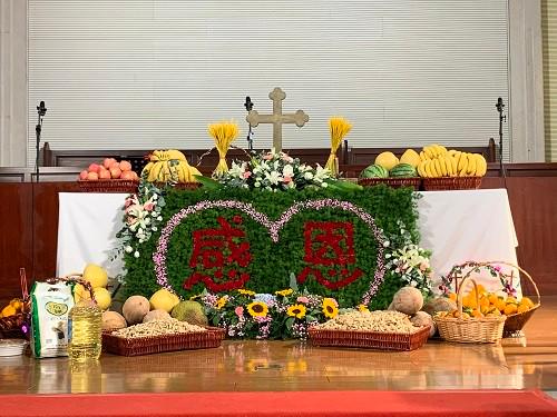 秋成节的丰收之外：教会牧养的另一面