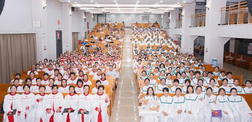 从八人到三千人：深圳龙岗教会举行恢复礼拜30周年感恩庆典，见证风雨中的生命成长
