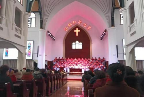 宝鸡十里铺教会举行2025年最后一场圣餐主日崇拜