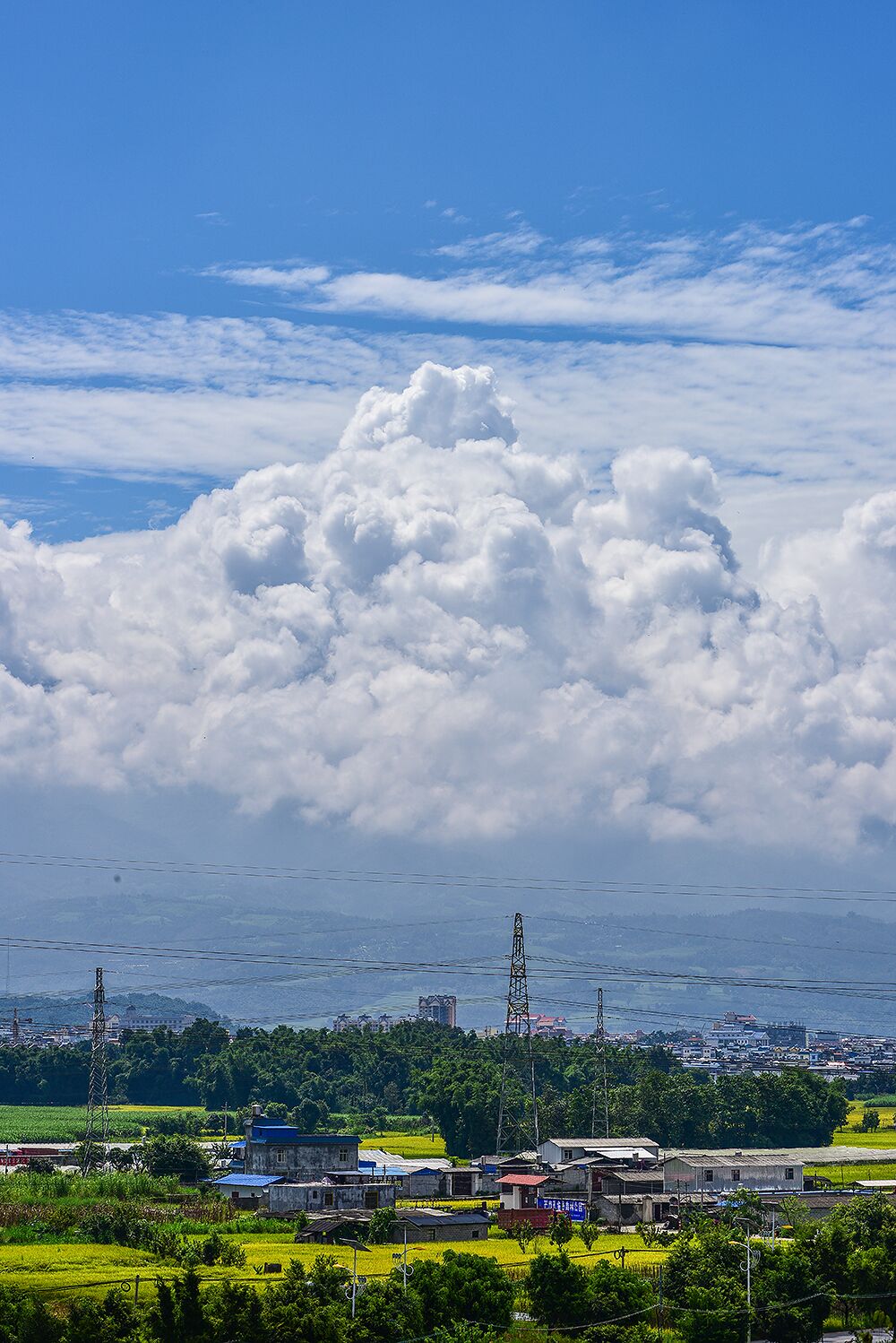 白云悠悠.jpg 白云悠悠.jpg