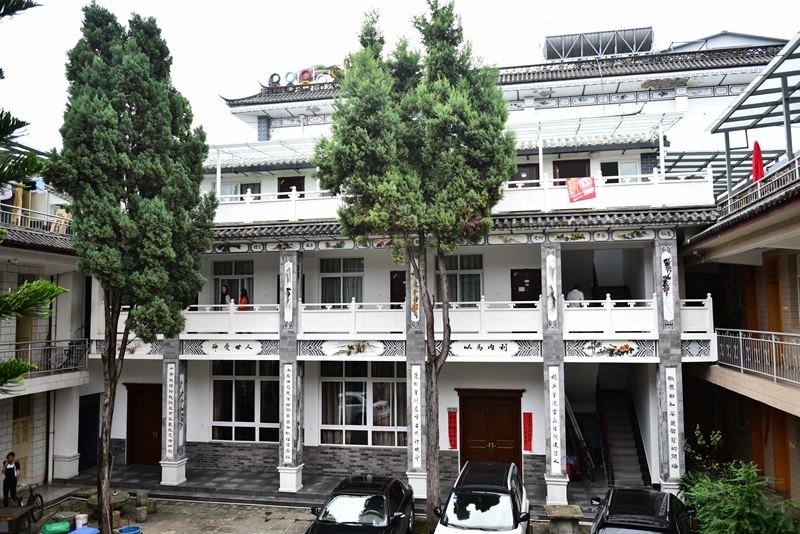 大理圣经学校院内_副本.jpg 大理圣经学校院内_副本.jpg