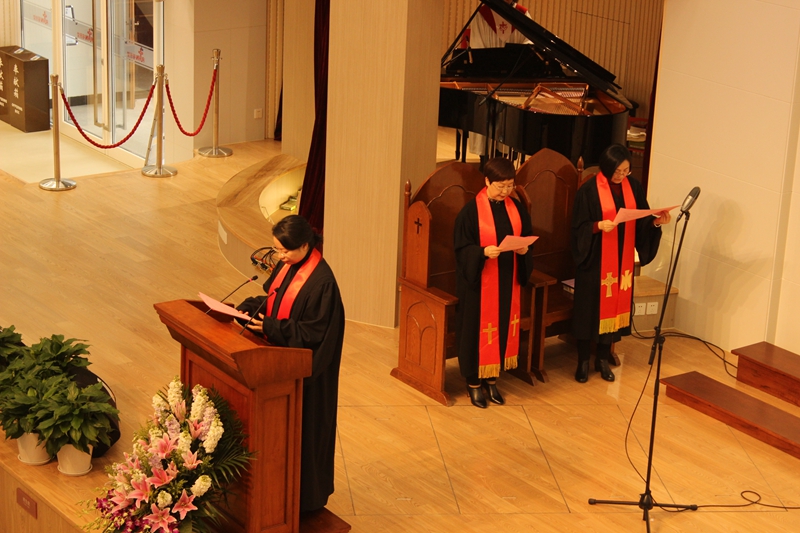 景健美牧师祷告.jpg 景健美牧师祷告.jpg