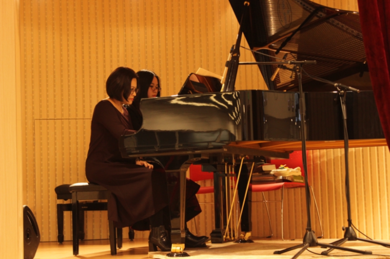 四手联弹.jpg 四手联弹.jpg