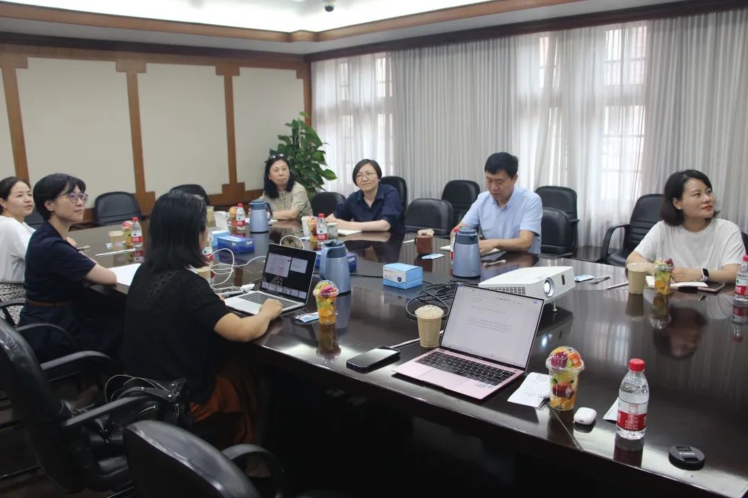 1689910521459195.jpg 上海恩光敬老院召开第六届第二次理事会.jpg