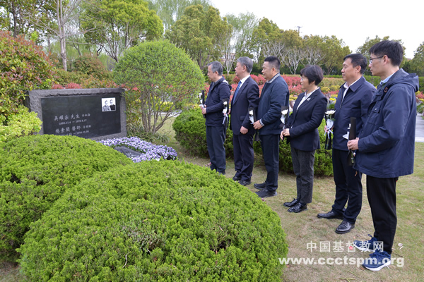 1712211309631587.jpg 基督教全国两会举行甲辰清明扫墓1.jpg