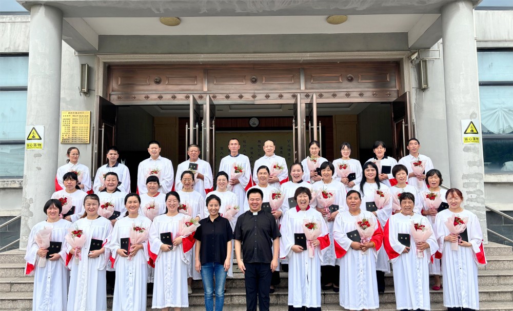 1721028501360402.jpg 合影_副本.jpg