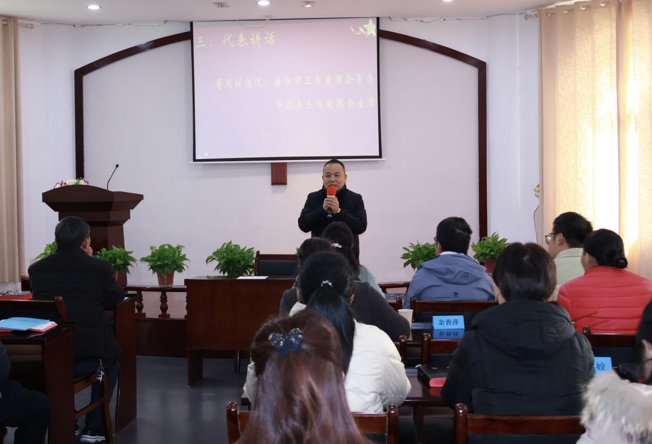 1733038473186528.jpg 詹国祥传道代表学员发言.jpg