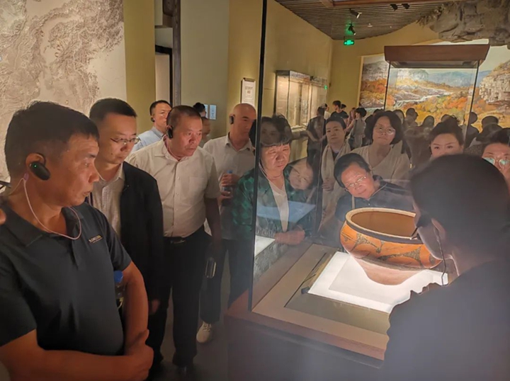 1752118974440183.jpg 参观中.jpg