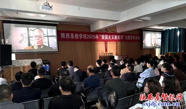 1758868762899661.jpg 观影.jpg